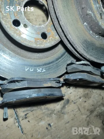 Комплект предни спирачни дискове и накладки заToyota Avensis/ Авенсис 2 т25 2.0 D-4D 126к.с./120032/, снимка 4 - Части - 50296092