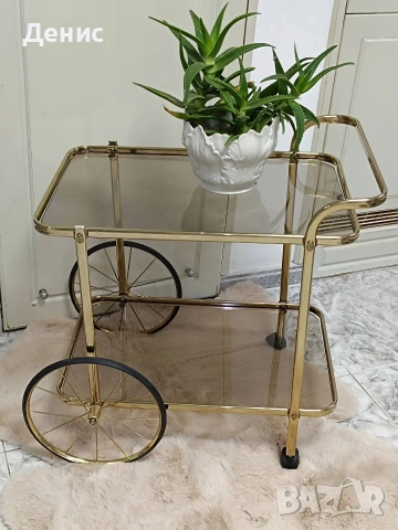 количка за сервиране 