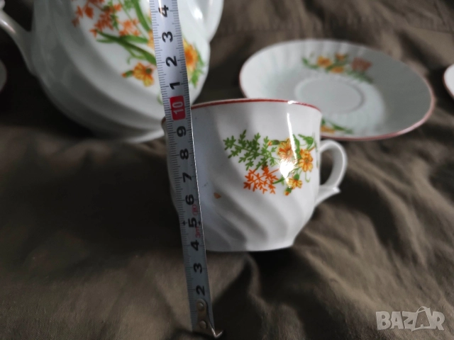 Продавам български сервиз за чай "Китка- Нови пазар", снимка 7 - Сервизи - 52659769