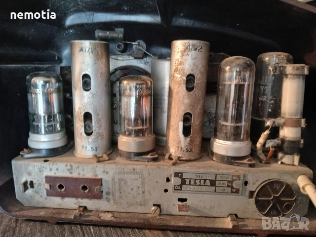 Радио Tesla бакелитена, снимка 4 - Антикварни и старинни предмети - 54186860