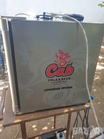 продавам хладилна витрина под барова
