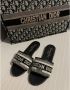 дамски висококачествени чехли и чанта louis vuitton , снимка 1 - Чанти - 45513235