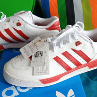 Продавам нови маратонки Adidas Rivalry Low ,номер 47 2/3, снимка 1 - Маратонки - 45060578