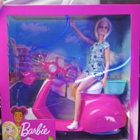Barbie на скутер, снимка 1 - Кукли - 45371920