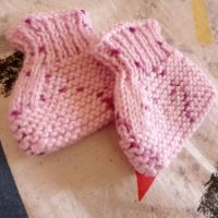 Продавам бебешки ръчно плетени терлици 7 лв чифта , снимка 6 - Други - 45267389