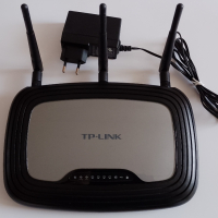 Гигабитов Рутер TP-Link TL-WR2543ND 450Mbps Dual-Band USB, снимка 2 - Рутери - 45053284