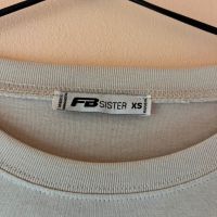 FB Sister Бежова овърсайз тениска с щампа 100% памук XS размер , снимка 3 - Тениски - 45421174