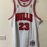 Оригинален мъжки баскетболен потник Mitchell and Ness Michael Jordan 1997-1998 Authentic Jersey , снимка 3 - Спортни дрехи, екипи - 45141696
