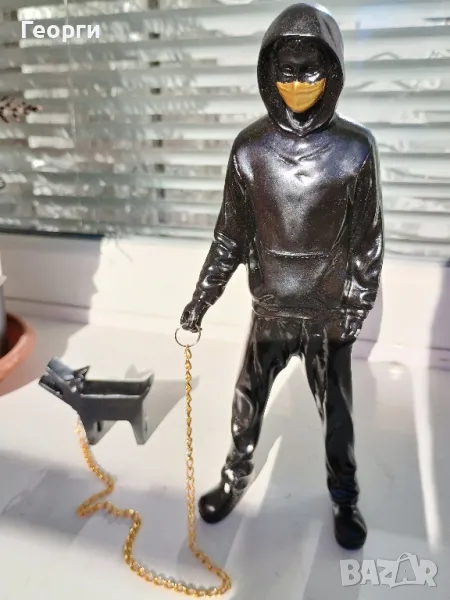 Банкси статуетка-2, снимка 1