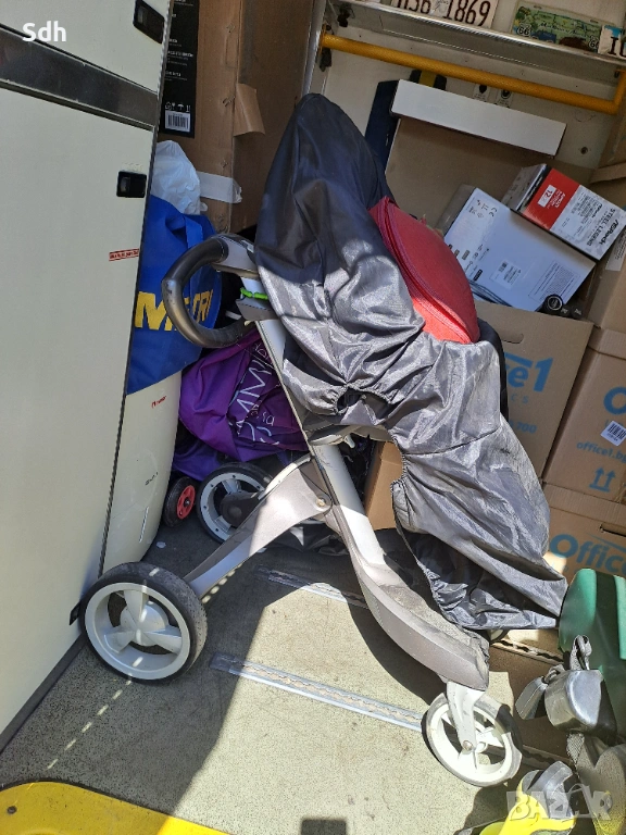 Продавам много играчки и неща за малко дете, снимка 1