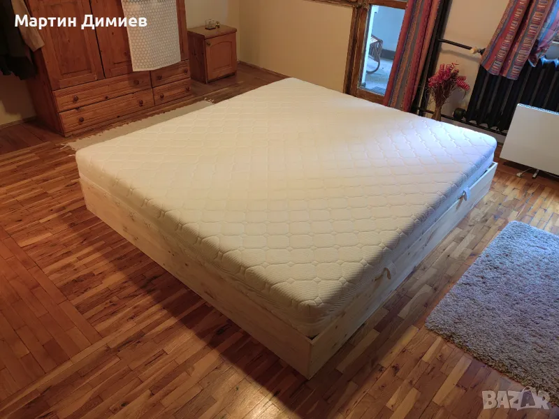 Спалня с матрак 180х200 и диванче, снимка 1