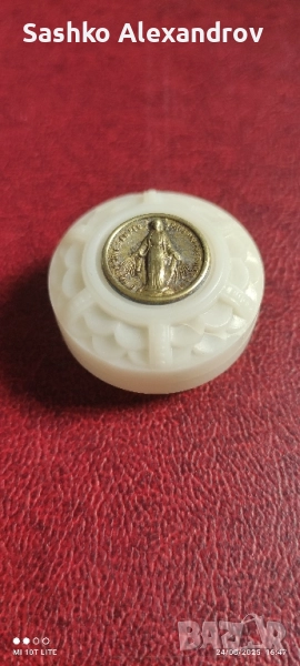 Религиозна кутийка за дребни предмети, снимка 1