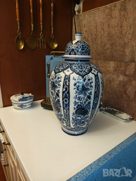 Делфт огромна ваза с капак, снимка 1