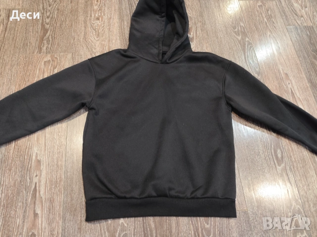 черен суичър с надписи на гърба, снимка 2 - Суичъри - 53538919