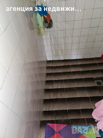 Къща с дворно място в гр.Каспичан кв.Калугерица, снимка 8 - Къщи - 54091767