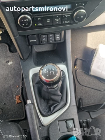 Аурис 2013 дизел НА ЧАСТИ, снимка 17 - Автомобили и джипове - 51159516