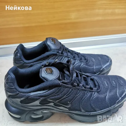 Nike Air Max Plus Triple Black Оригинални маратонки 39, снимка 2 - Маратонки - 46880343