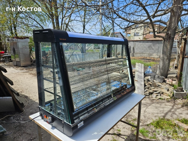 Топла Витрина Бен-мари със сух нагревател отдолу със ваничка за Вода за създаване на Пара 