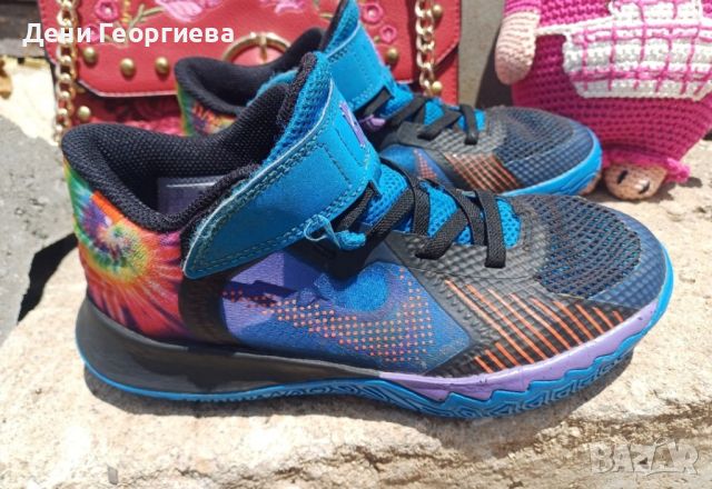 Nike Kyrie Flytrap 5 Tie Dye детски кецове , снимка 5 - Детски маратонки - 46729025