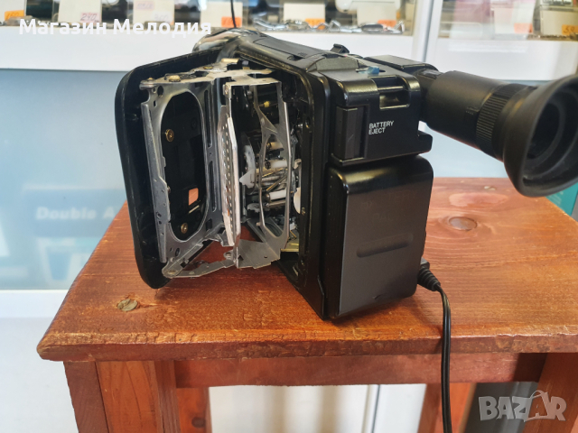 Видеокамера Panasonic NV-A1EN Пълен комплект. Със всички принадлежности които са снимани., снимка 16 - Камери - 44972921