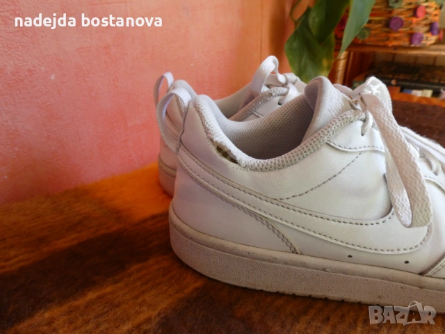 продавам дамски маратонки nike,номер 36,5 в бяло, снимка 4 - Маратонки - 54254264