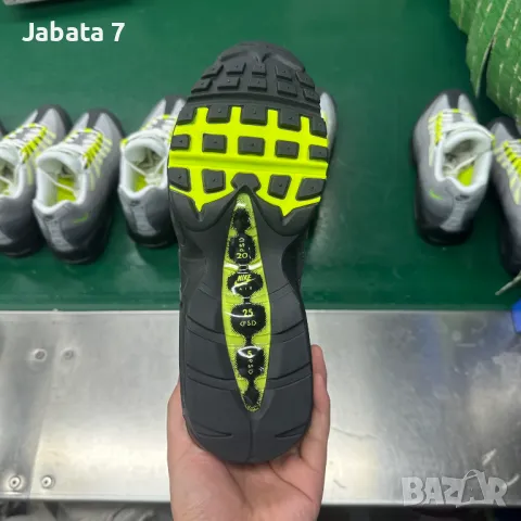 Nike Air Max 95 Neon Green, снимка 2 - Маратонки - 48646033