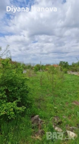 Продавам дворно място 700кв., снимка 2 - Парцели - 53338671