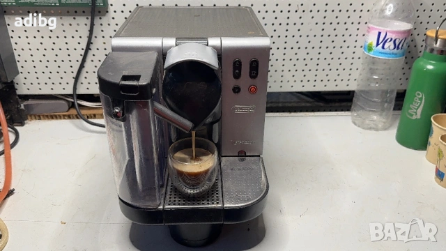Delonghi Nespresso EN680.M Lattissima , снимка 2 - Кафемашини - 54070526