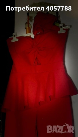 Елегантен червен гащеризон с пеплум и изрязан детайл – Размер S, снимка 4 - Гащеризони - 53729888