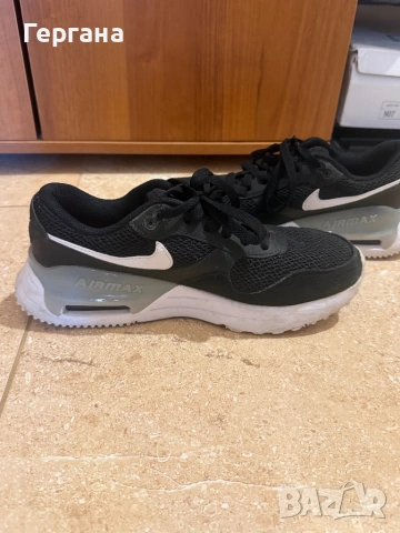 Nike маратонки, снимка 2 - Маратонки - 53592822