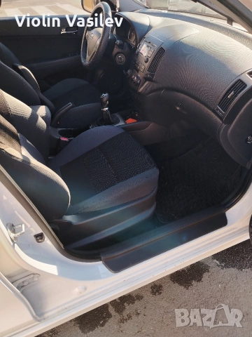 Hyundai i30 CW 1.4 16v , снимка 9 - Автомобили и джипове - 52943849