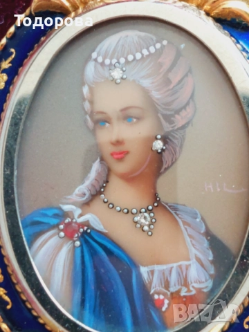 Уникално красив златен медальон злато 750 с емайл поставени три брилянта и два рубина, снимка 7 - Колиета, медальони, синджири - 52030486