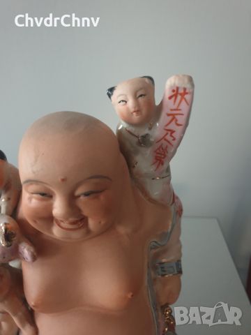 Голяма порцеланова фигура на щастлив Буда с деца 33см/статуетка Laughing Buddha With 5 Kids, снимка 4 - Статуетки - 46801602