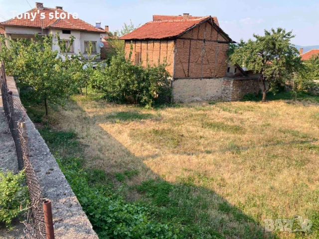 Двуетажна къща с панорама към планина Рила – с. Костенец, снимка 3 - Къщи - 53497483