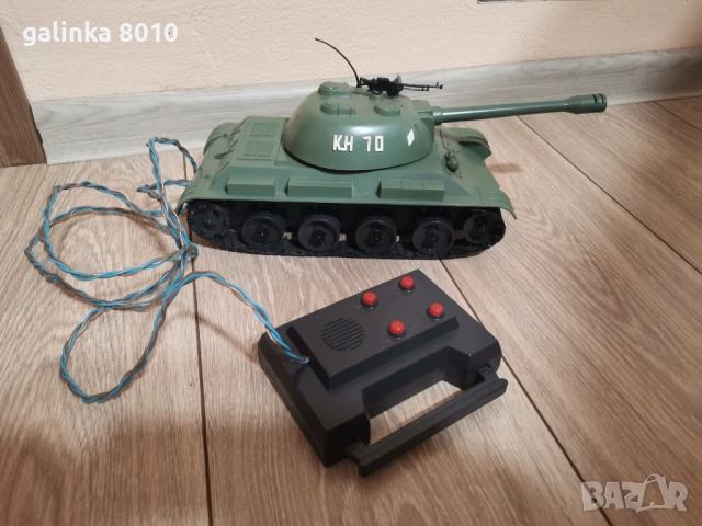 Стар работещ Руски танк