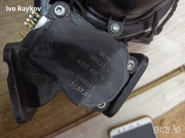 Моторче клапа парно 203 820 16 42 за MERCEDES-BENZ , снимка 2 - Части - 51377285