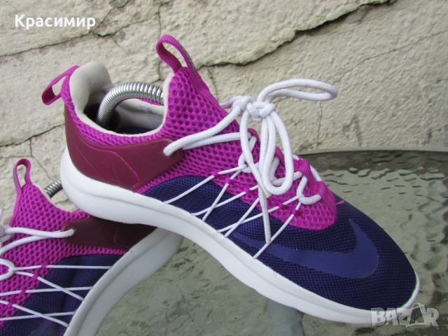 Дамски маратонки Nike Darwin, снимка 10 - Маратонки - 46400907