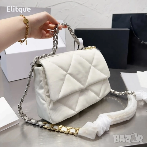 Луксозна дамска чанта с метална дръжка за рамо тип синджир