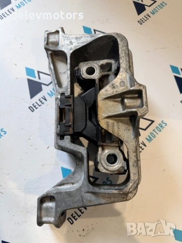 A2462402517 тампон на двигател от Mercedes GLA 180 X156, двигател 270910, автоматик, 122 кс. , снимка 3 - Части - 53711735