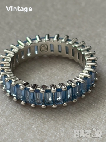 Оригинален марков пръстен с кристали Swarovski , снимка 2 - Пръстени - 54293311