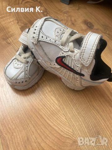 Маратонки Nike 18.5