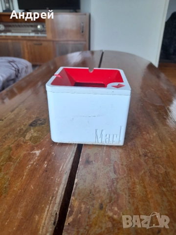 Стар пепелник Marlboro #16