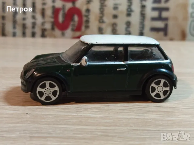 Mini Cooper 1:43, снимка 2 - Коли, камиони, мотори, писти - 47710316