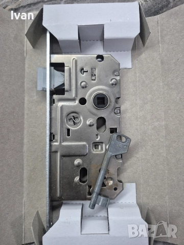 Дръжки с брава, снимка 2 - Интериорни врати - 52793885