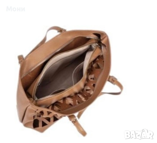 Дамска чанта с вътрешен несесер и решетъчен дизайн, снимка 2 - Чанти - 53921472