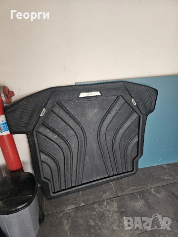 Оригинална гумена стелка за BMW X5 F15