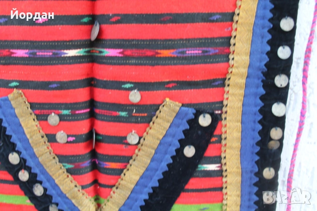 Престилка със сърма и сребърни монети, снимка 11 - Антикварни и старинни предмети - 52724044