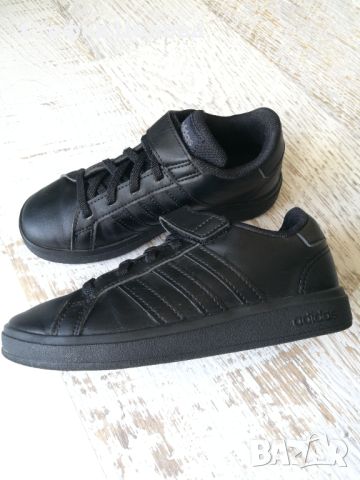 Маратонки Adidas, снимка 1 - Детски маратонки - 46538755