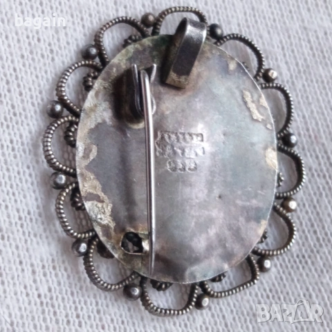 Уникална сребърен медальон-брошка с корали., снимка 3 - Колиета, медальони, синджири - 53112602