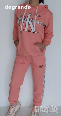 Дамски екипи Calvin Klein БОГАТ ИЗБОР ОТ ЦВЕТОВЕ , снимка 2 - Спортни екипи - 51598308